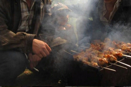 Повар Мосин напомнил главное правило выбора мяса для шашлыка